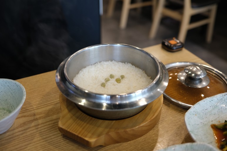 고래식당 이미지