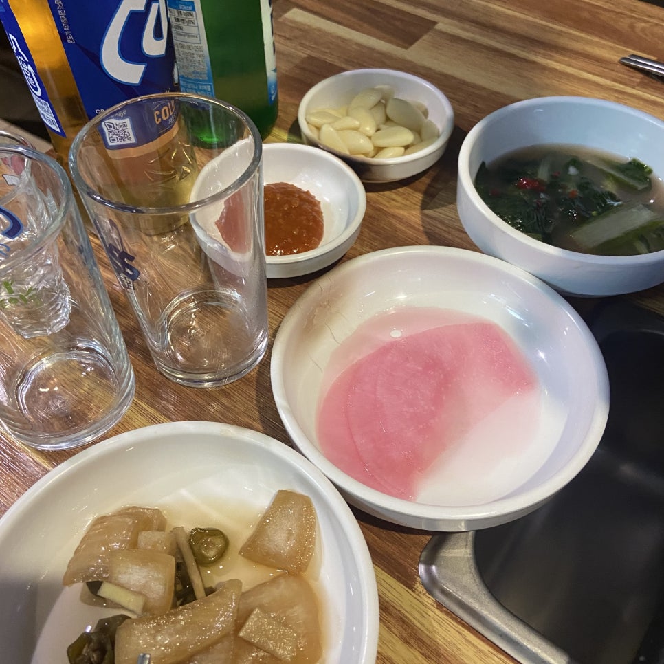 황금돼지삼겹뒷고기 이미지