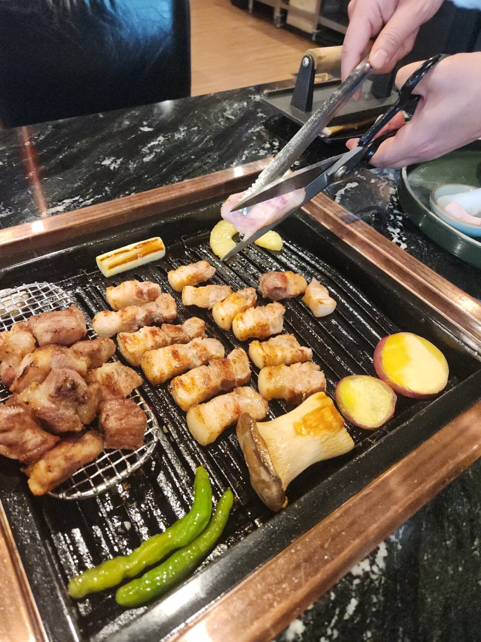 김을굽는사람들 이미지