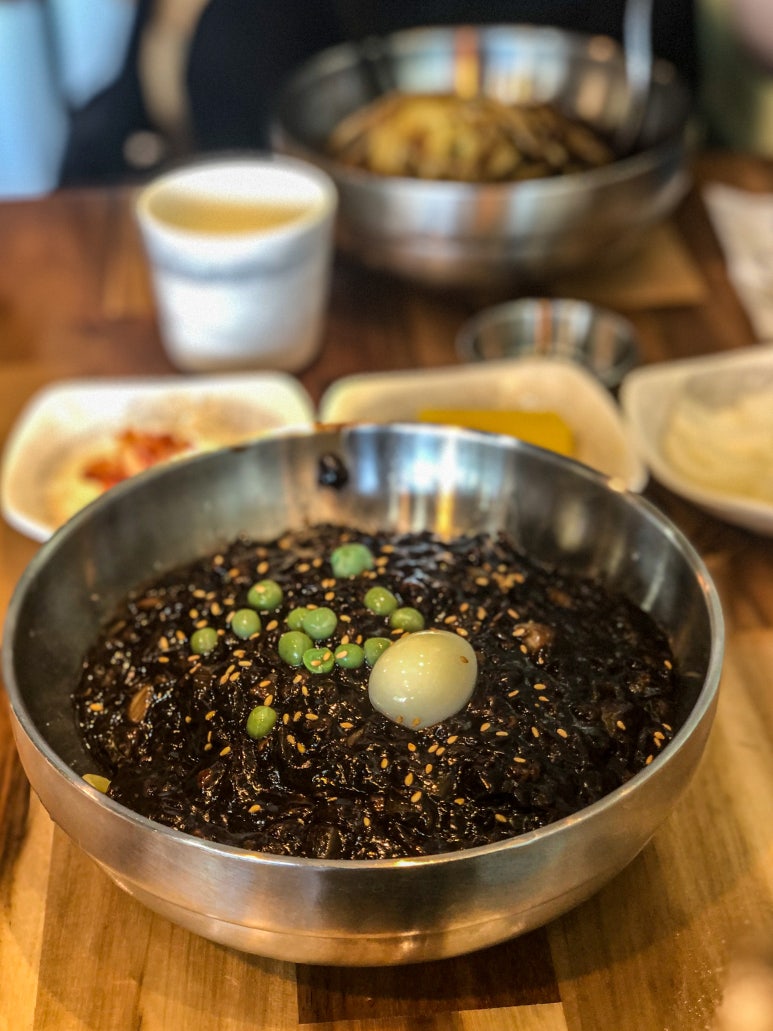 빡빡이 짬뽕짜장 이미지