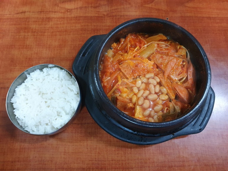 명동돈까스.부대찌개 이미지