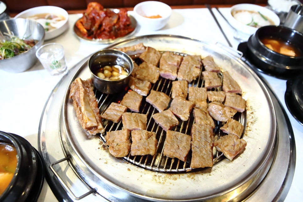흥부골숯불돼지갈비 이미지