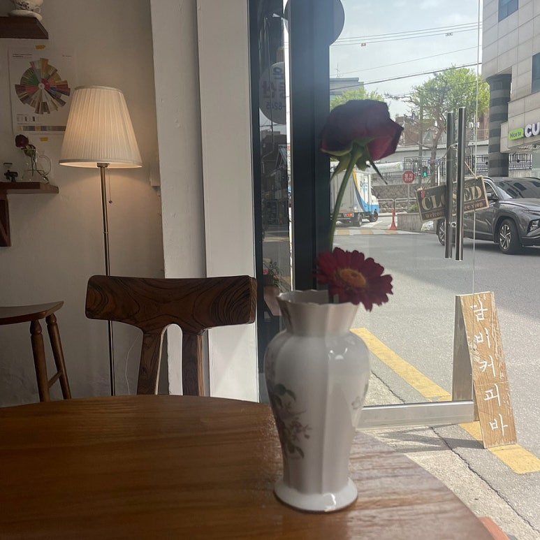 담비커피바 이미지
