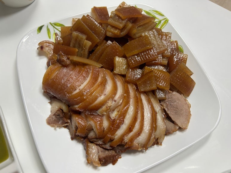 맛을담은왕족발 이미지