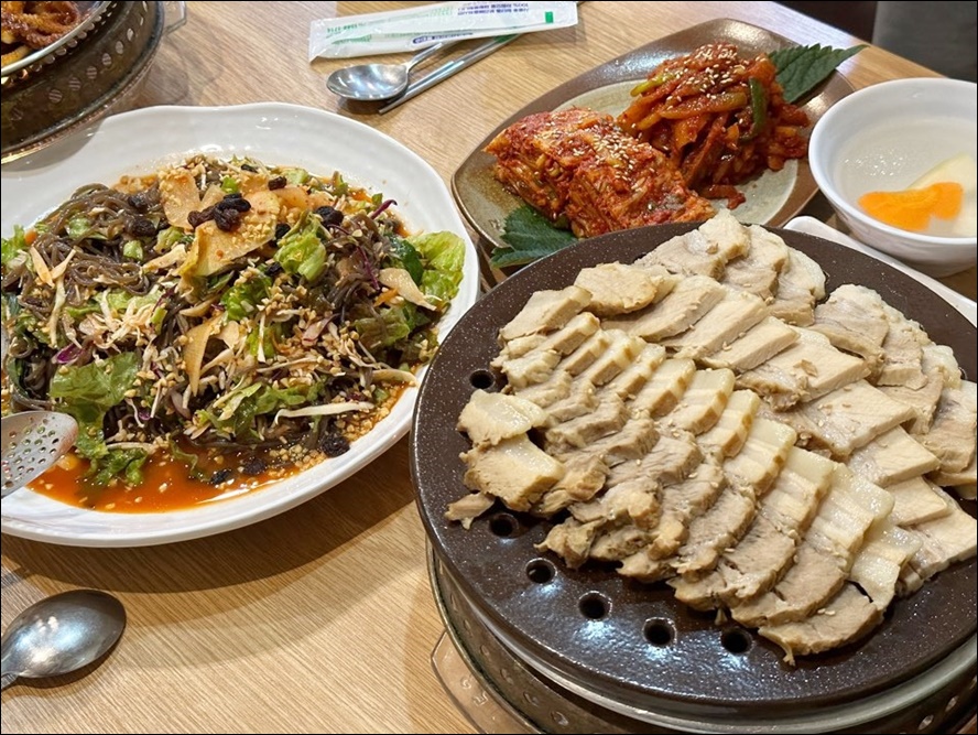 송가네왕족발 이미지