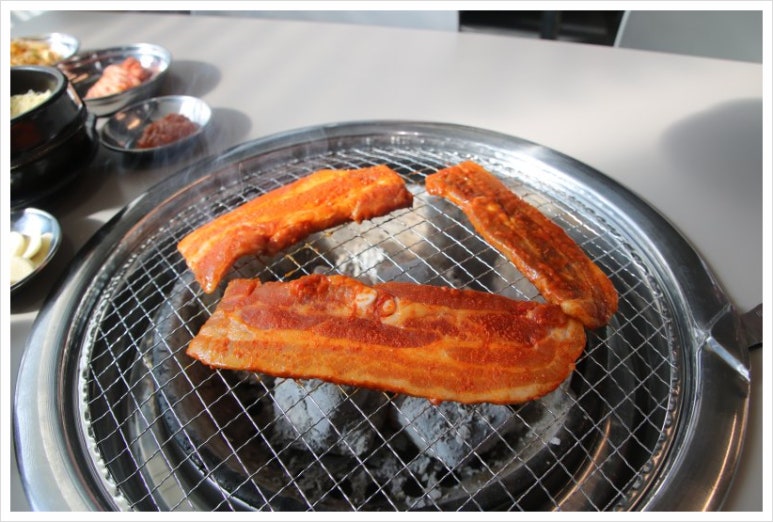 홍고추장삼겹살 이미지