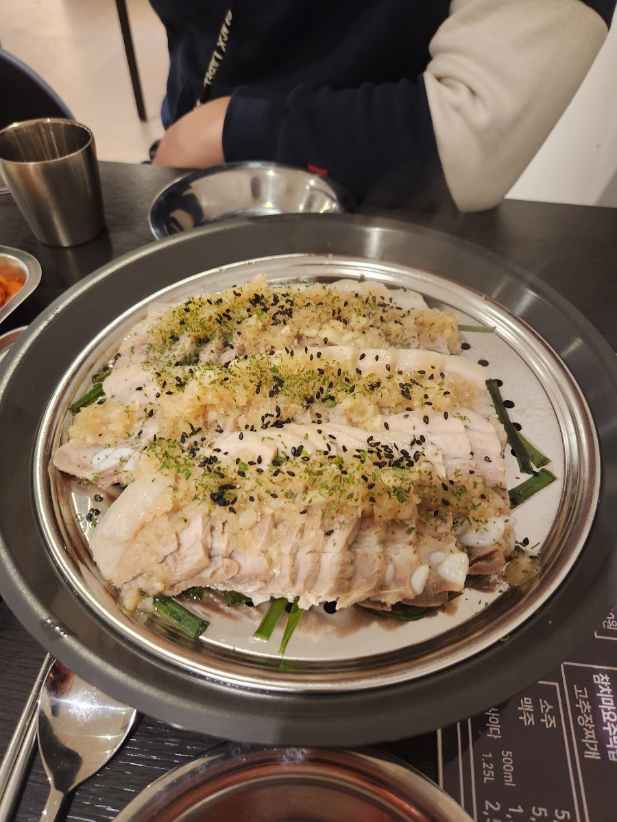 석아저씨족발 이미지