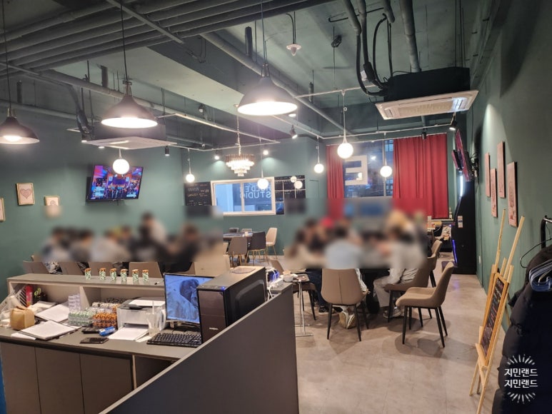 보드카페홀덤스튜디오 이미지