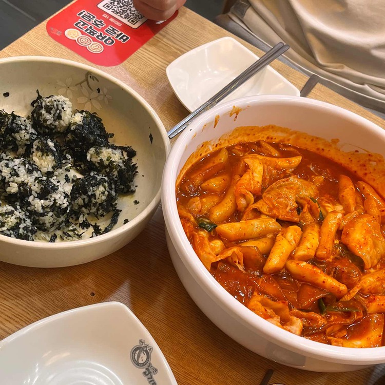 불닭발땡초동대문엽기떡볶이 이미지
