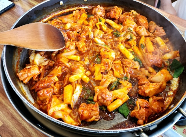 닭이봉춘천닭갈비막국수 이미지