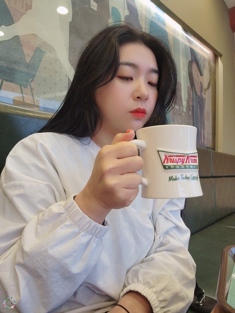 크리스피크림도넛마산 이미지