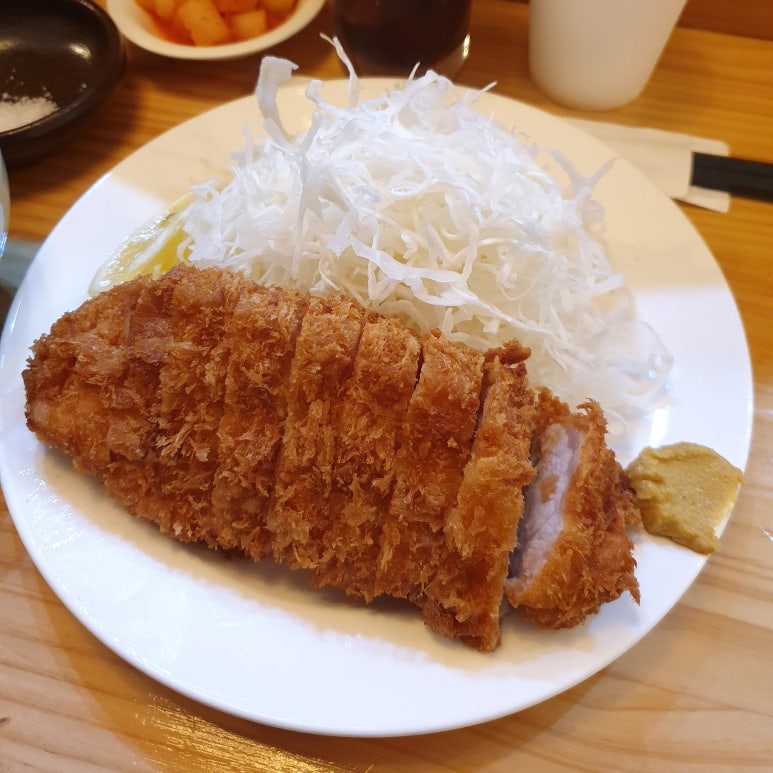 돈까스 전원 이미지