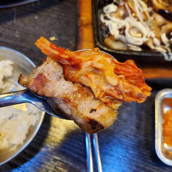 뚱삼겹 이미지