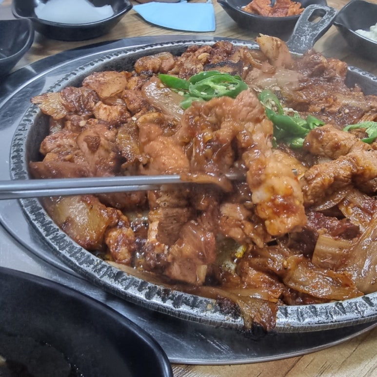 촌돼지집 이미지