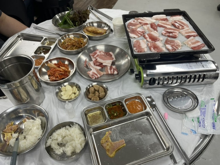 꿀꿀냉삼 이미지