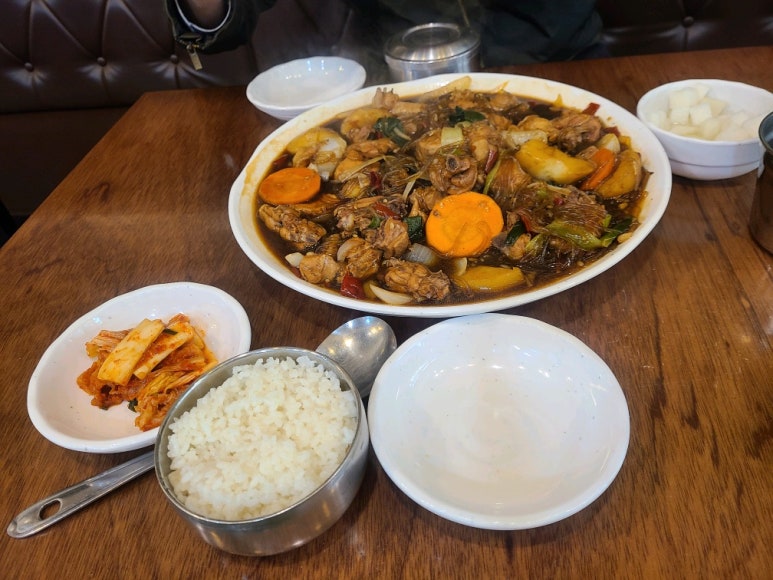 구구안동찜닭 이미지