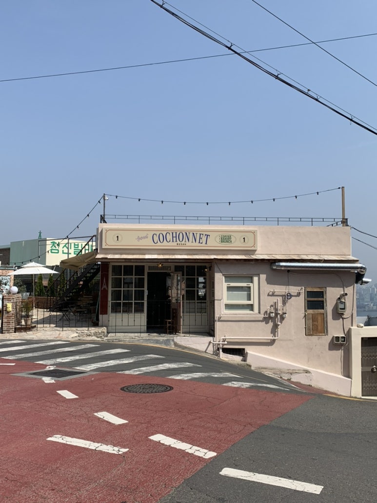 꼬쇼네(COCHONNET) 이미지