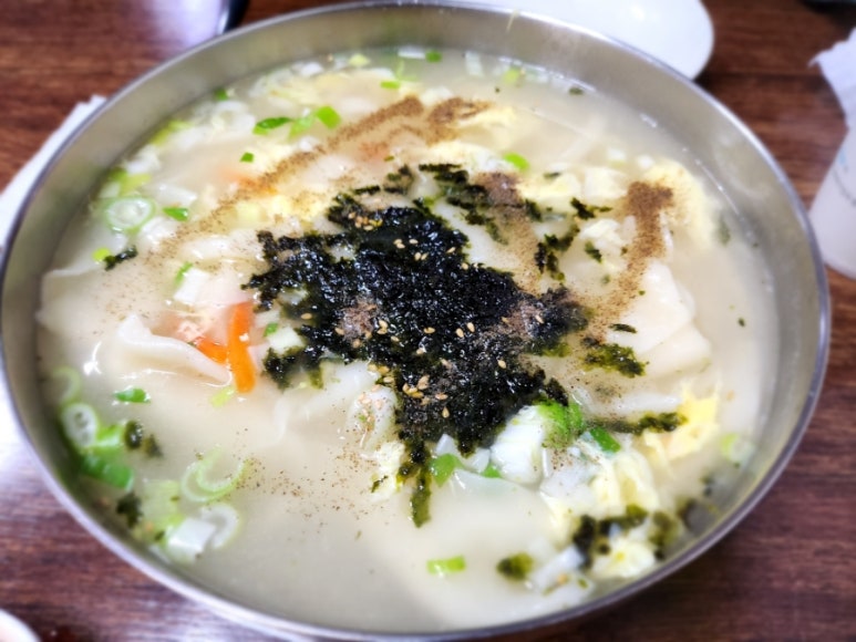운천칼국수 이미지