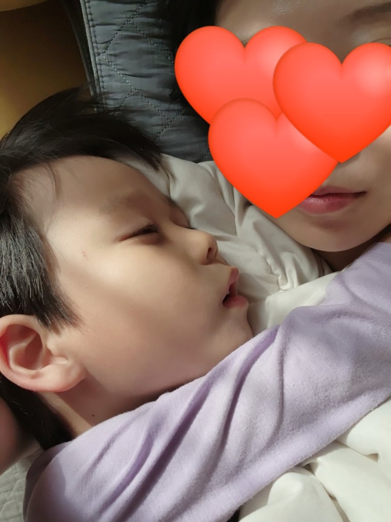윤우스튜디오 이미지