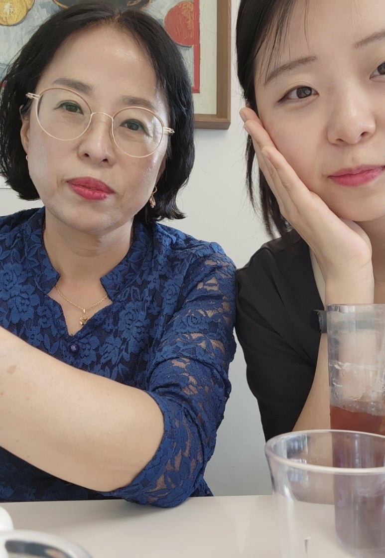 윤우스튜디오 이미지