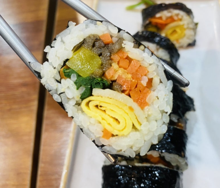 니나김밥 이미지