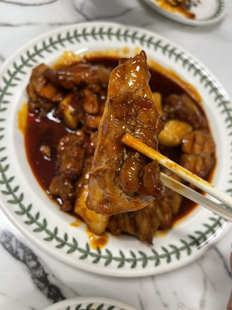 꾸브라꼬 숯불두마리치킨 평산점 이미지