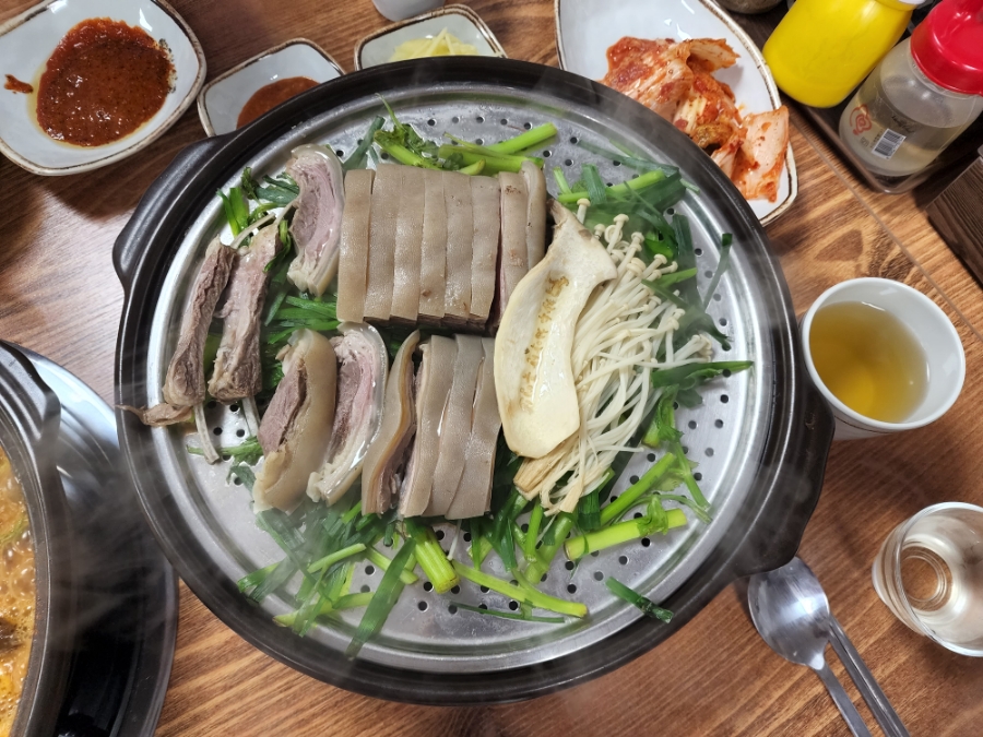 치악산흑염소 이미지