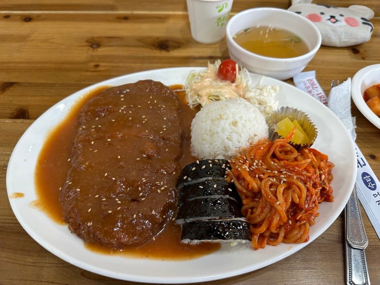 수타돈까스 이미지