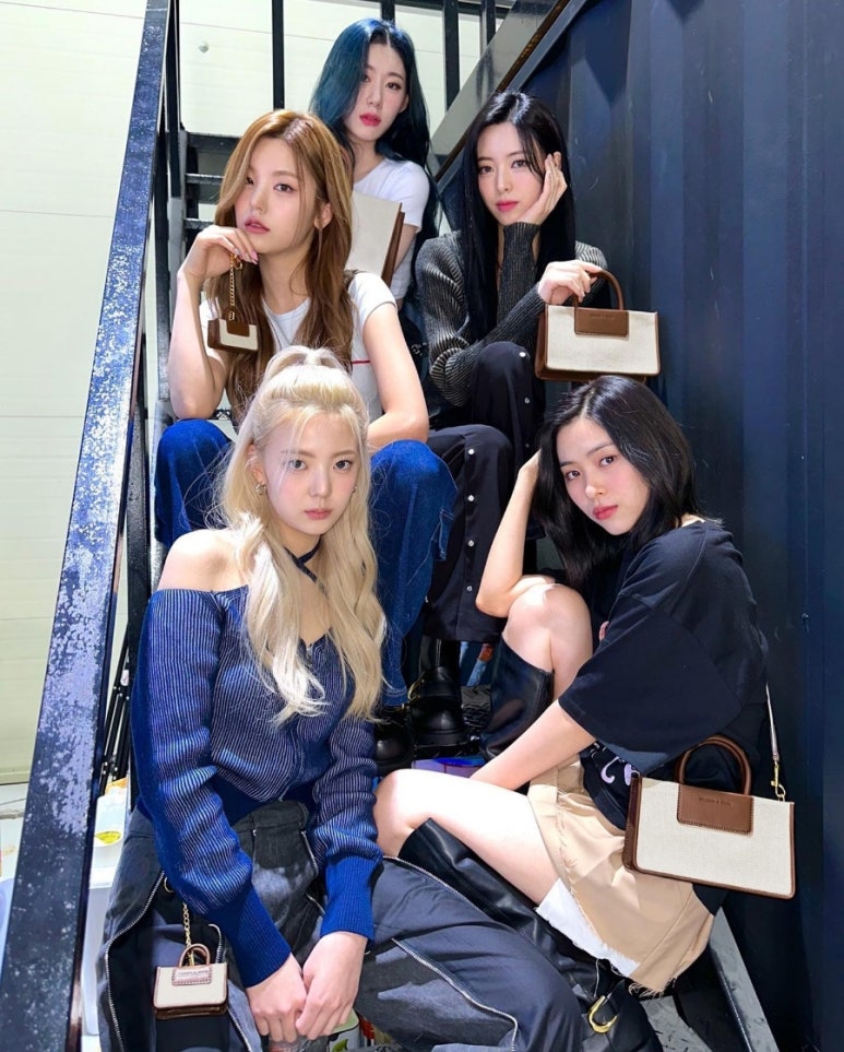 유나앤 이미지