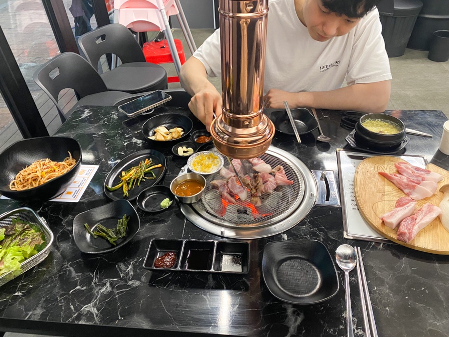 돼지싸다구 이미지