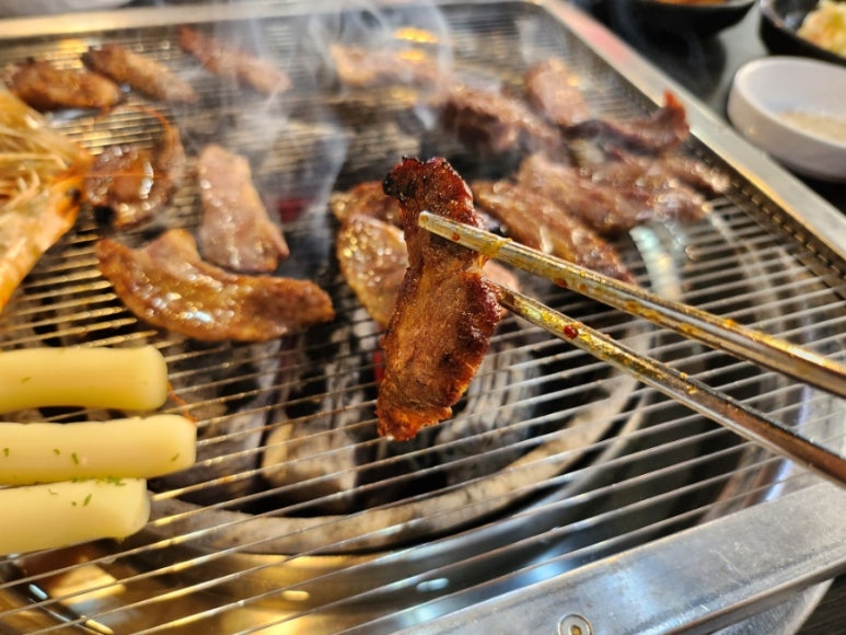 요기소먹으면돼지 이미지