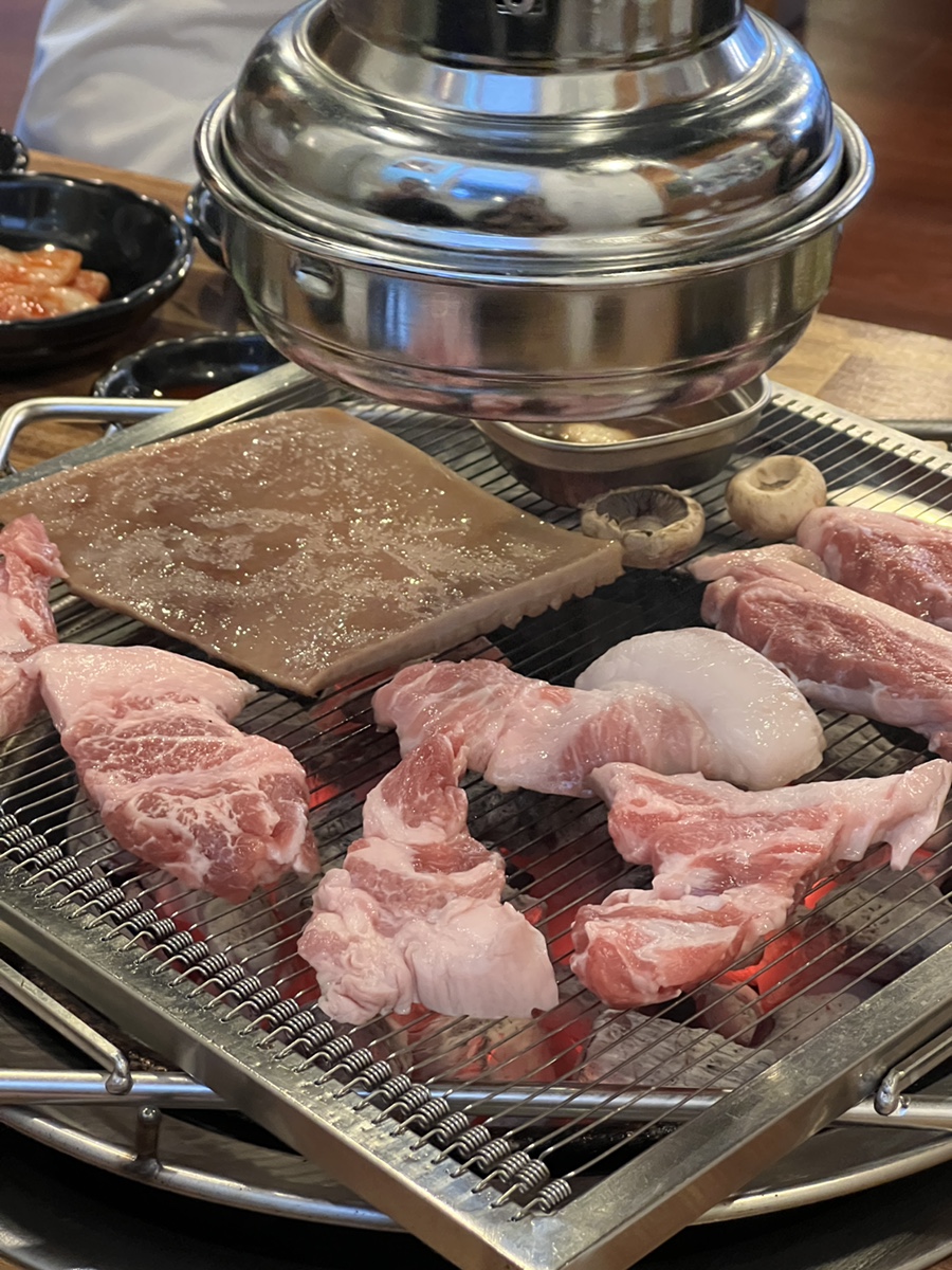 숯불뒷고기 이미지