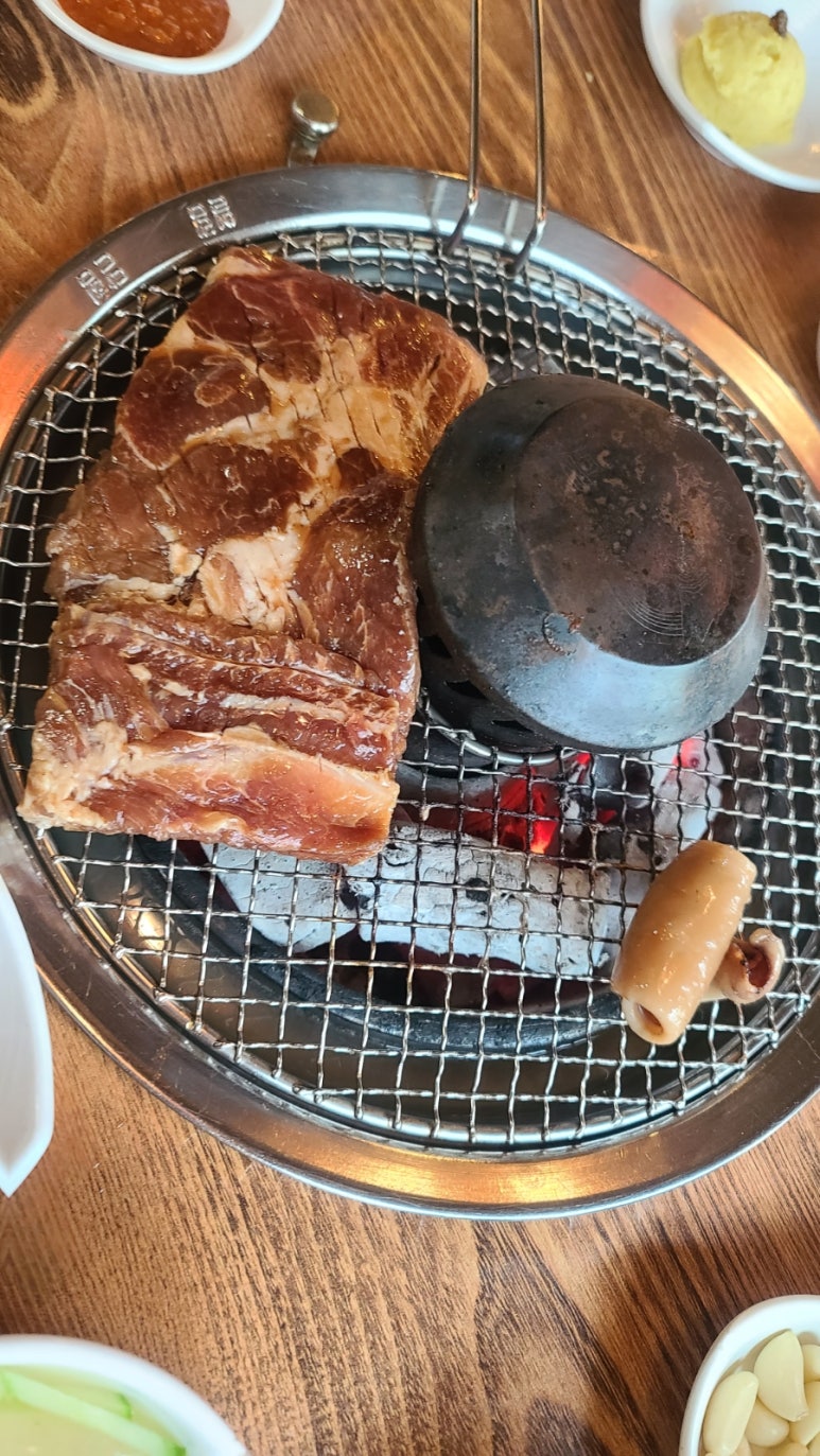 참나무 숯왕갈비 이미지