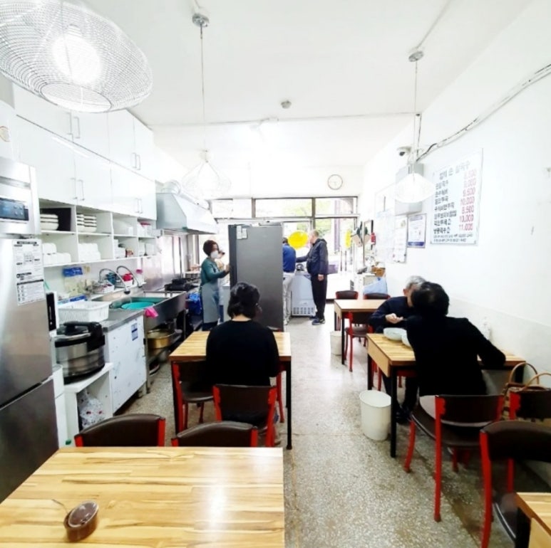 엄지손칼국수 이미지