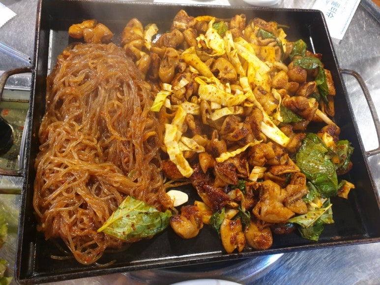 철판야채곱창 이미지