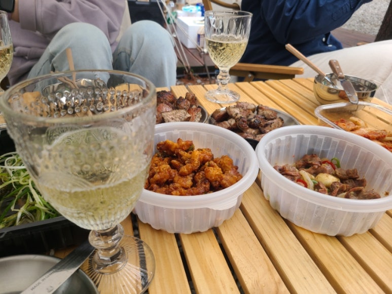 포레스트 캠핑장 이미지