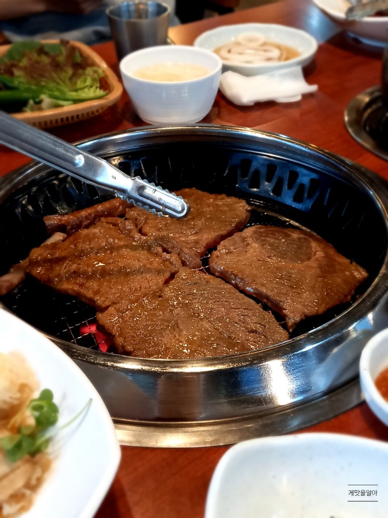 초원한우숯불갈비 이미지