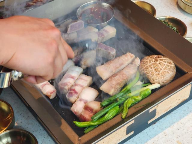 제주중문흑돼지초풍 이미지