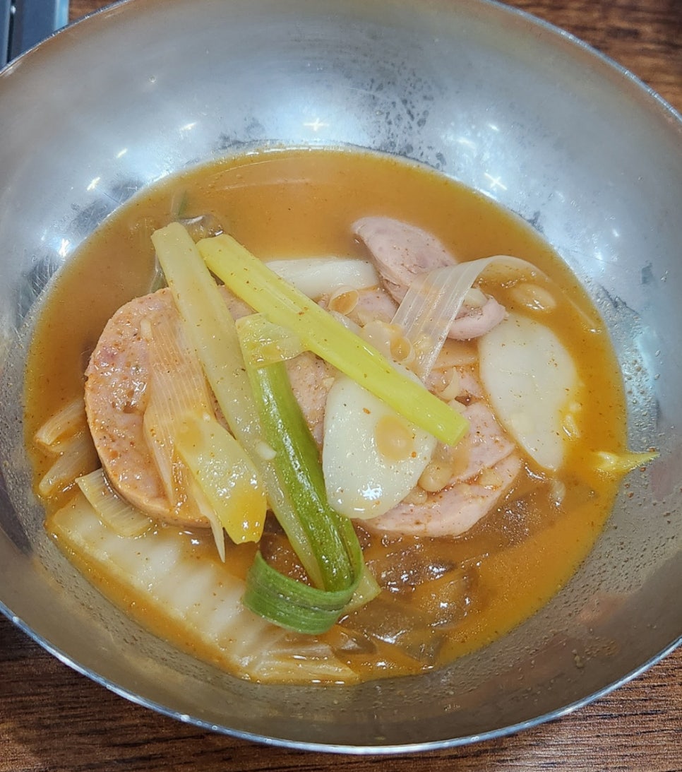 로만델리 부대찌개 이미지