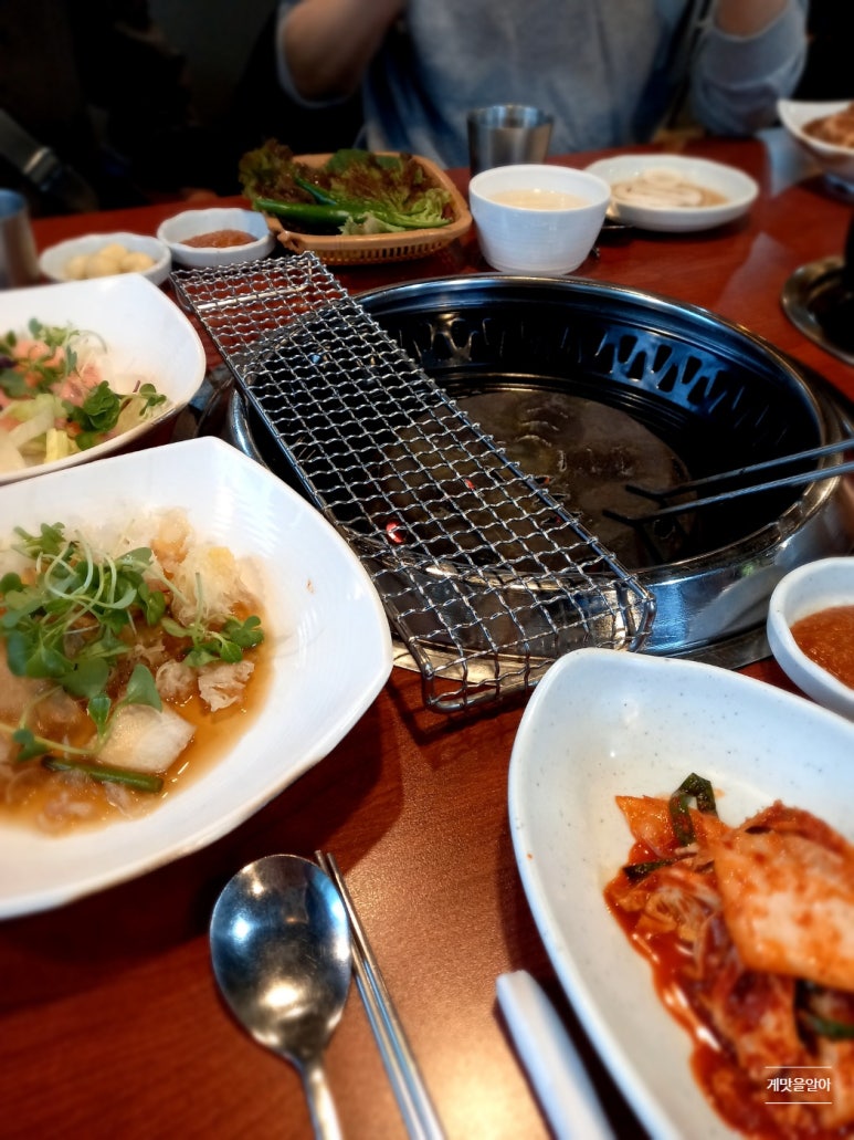 초원한우숯불갈비 이미지