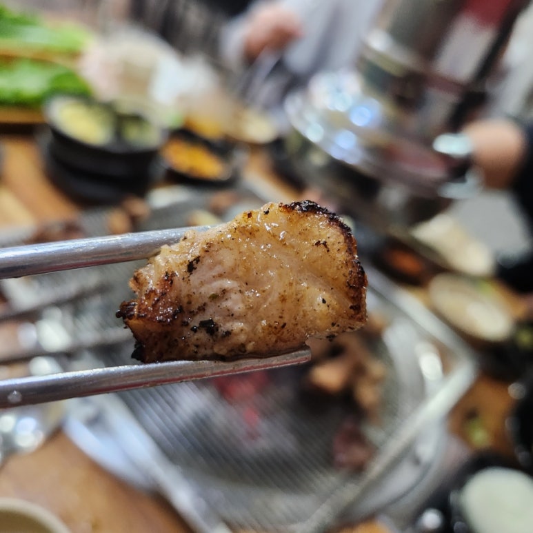 진한돈참숯꼬기 이미지