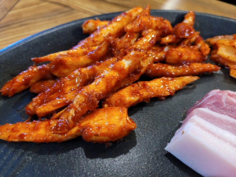 더덕솥뚜껑삼겹살서문점 이미지