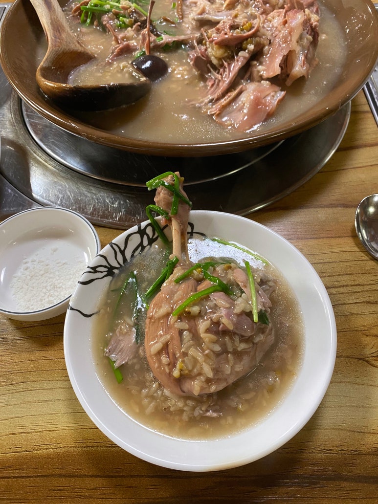해조톳오리누룽지백숙 이미지