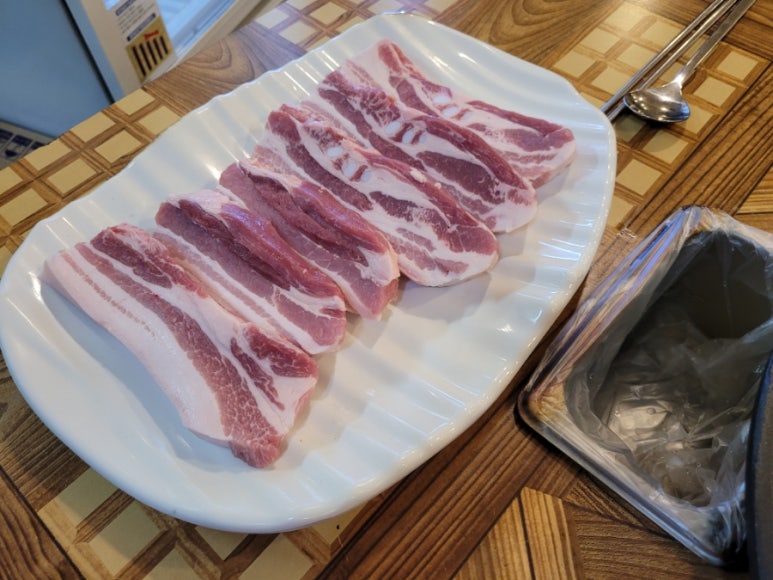 더덕솥뚜껑삼겹살서문점 이미지