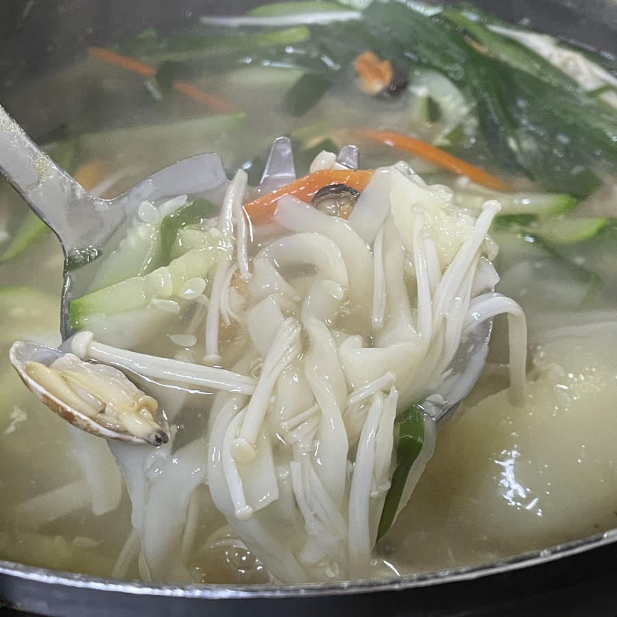 윤가네해물칼국수 이미지