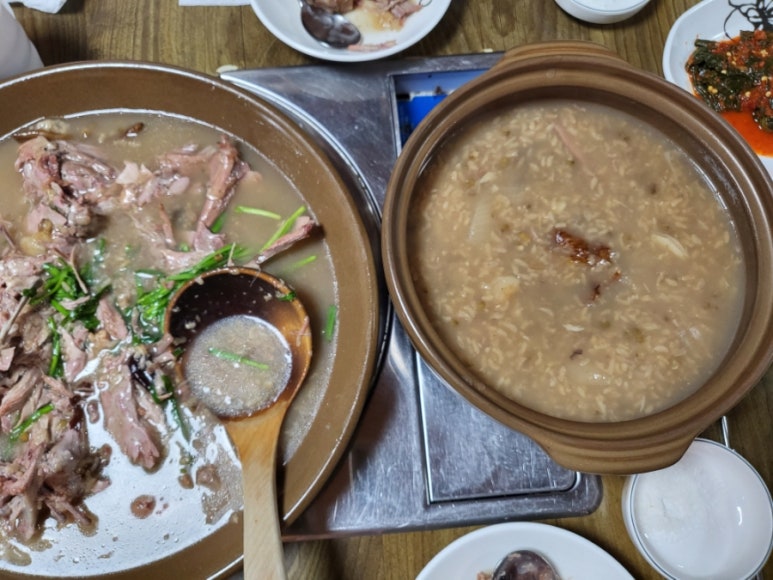 해조톳오리누룽지백숙 이미지