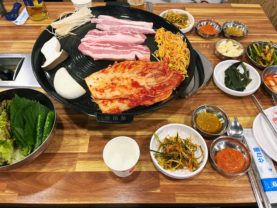 용마꽃돼지삼겹살 이미지