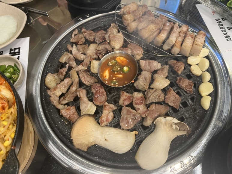 한강돼지집 이미지