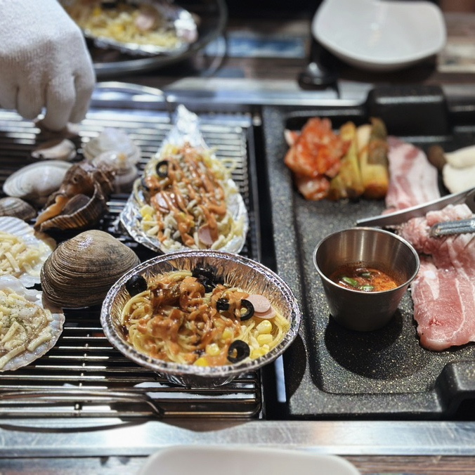 조개맛본돼지 이미지