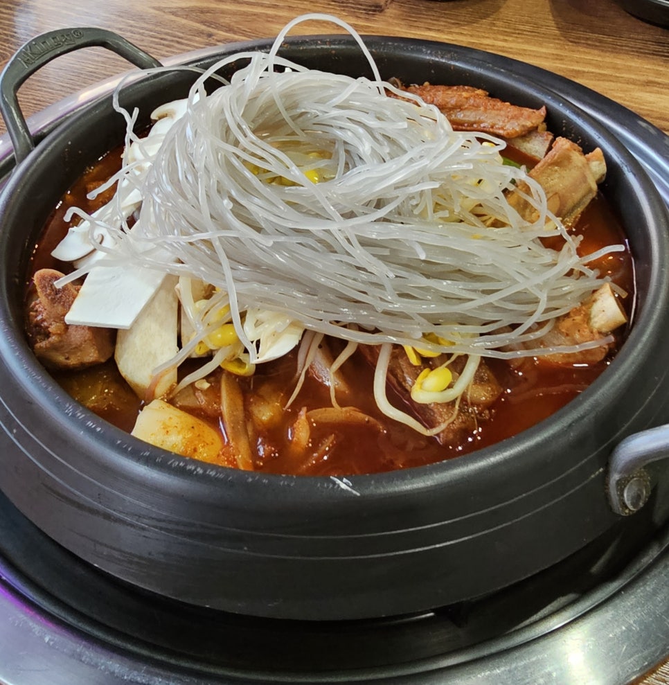뼈대있는매운갈비찜 이미지